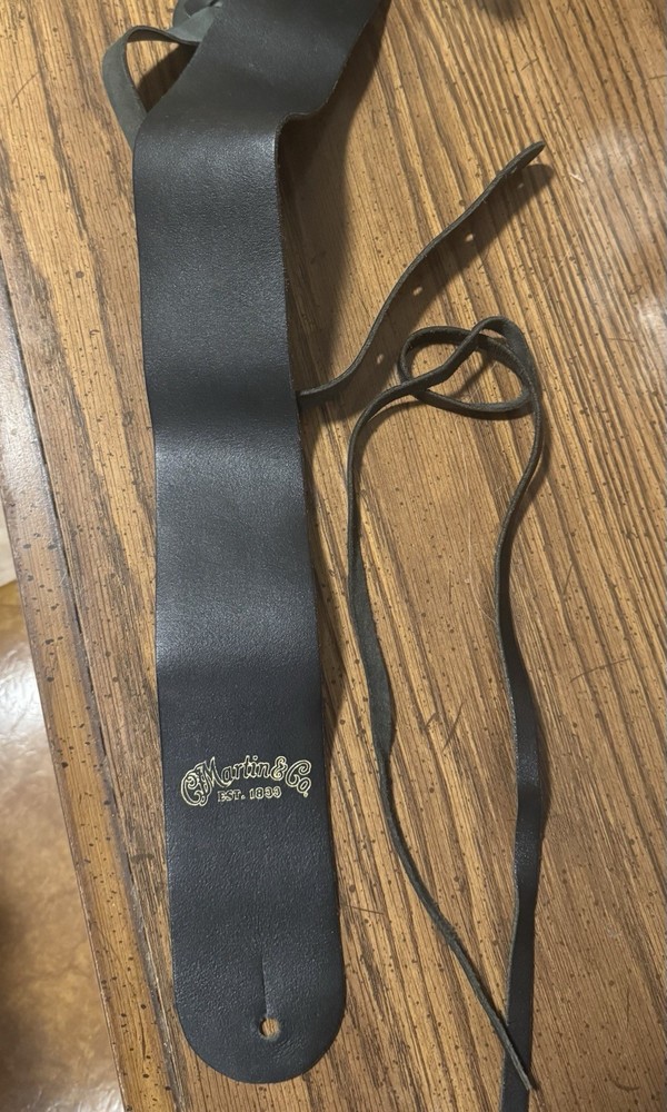 Vintage Martin Guitar Strap, Leather, Black, Great Condition