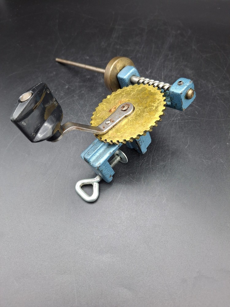 Blue Bobbin Winder spooling machine