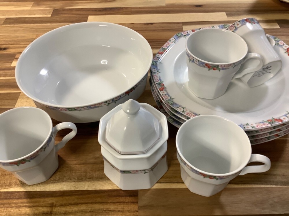 Christopher Stuart Floral Park Y0021 Fine China Replacements