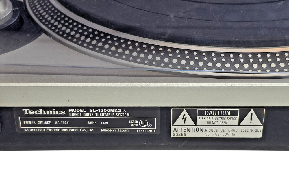 TECHNICS 1200 mk2 Manual Direct Drive Turntable with new high end needle