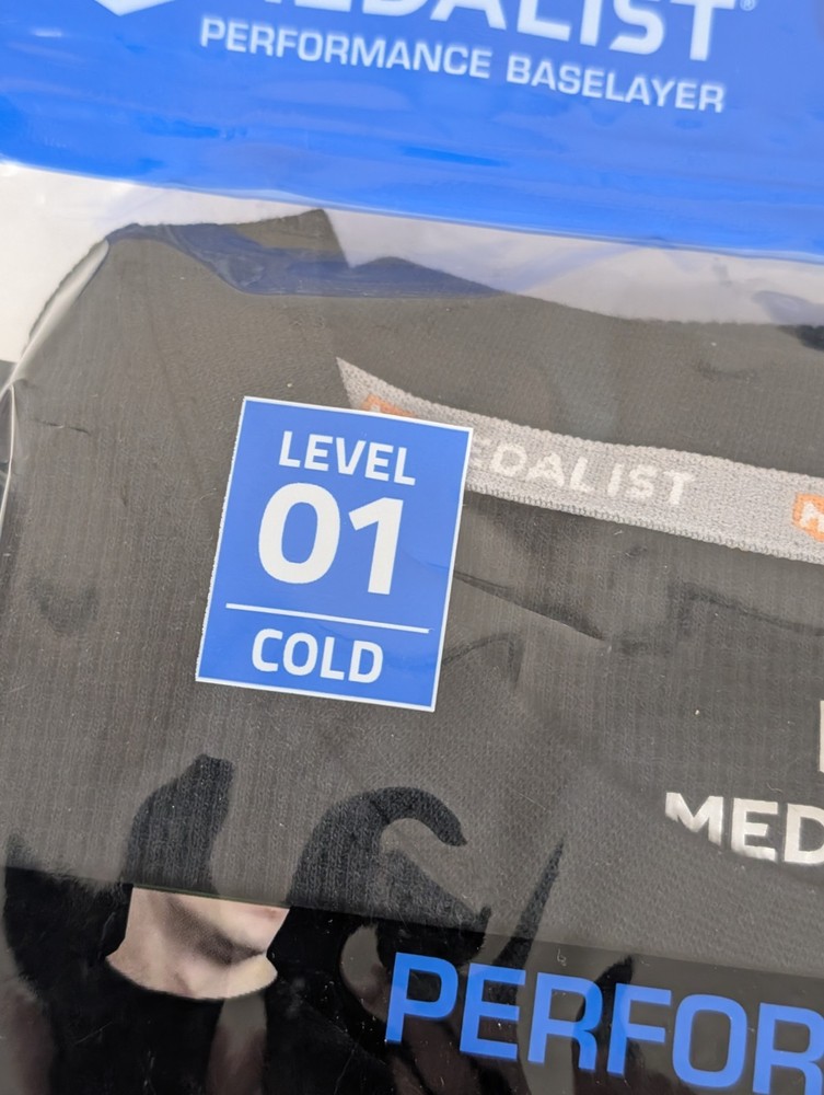 Medalist Performance Thermal Base Layer Crew Long Sleeve Men's Small Level 1