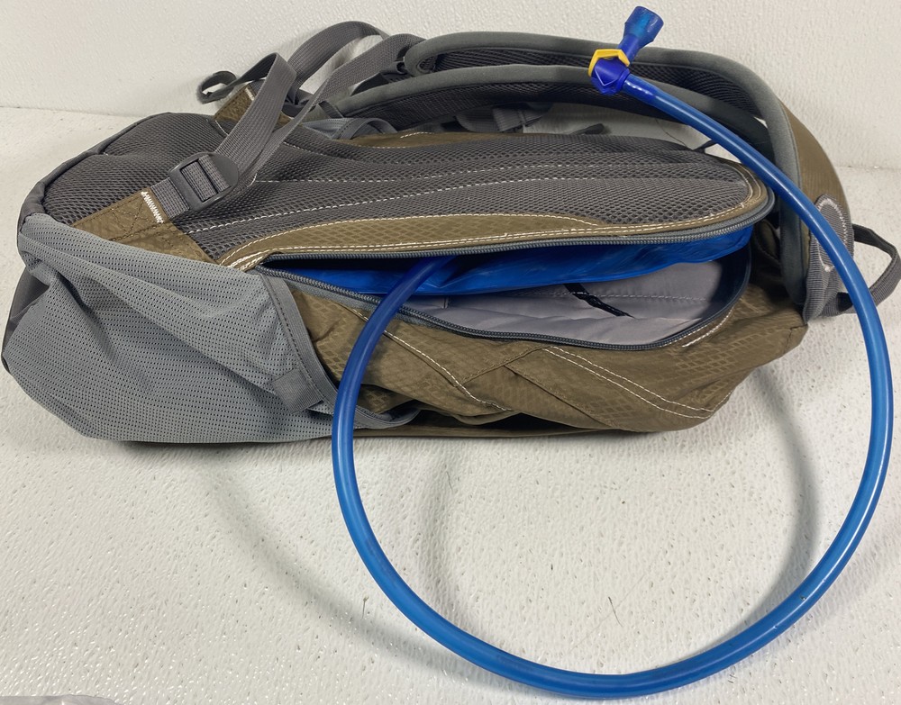 Camelback Hydration Backpack. Ripstop nylon, 70 ounce Bladder Camping Hiking