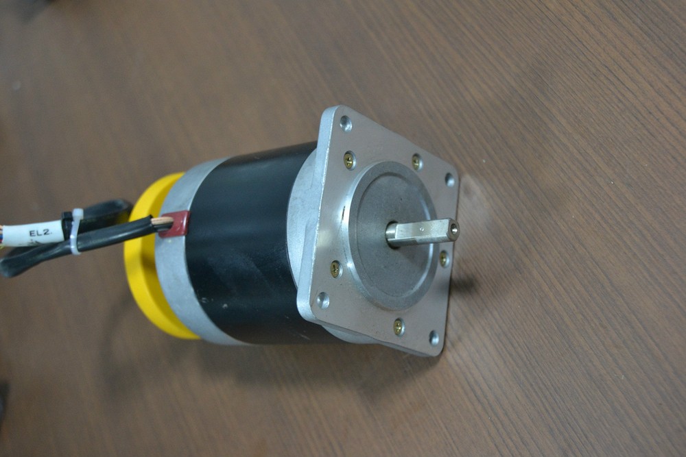 VEXTA PH599H-B STEPPING MOTOR