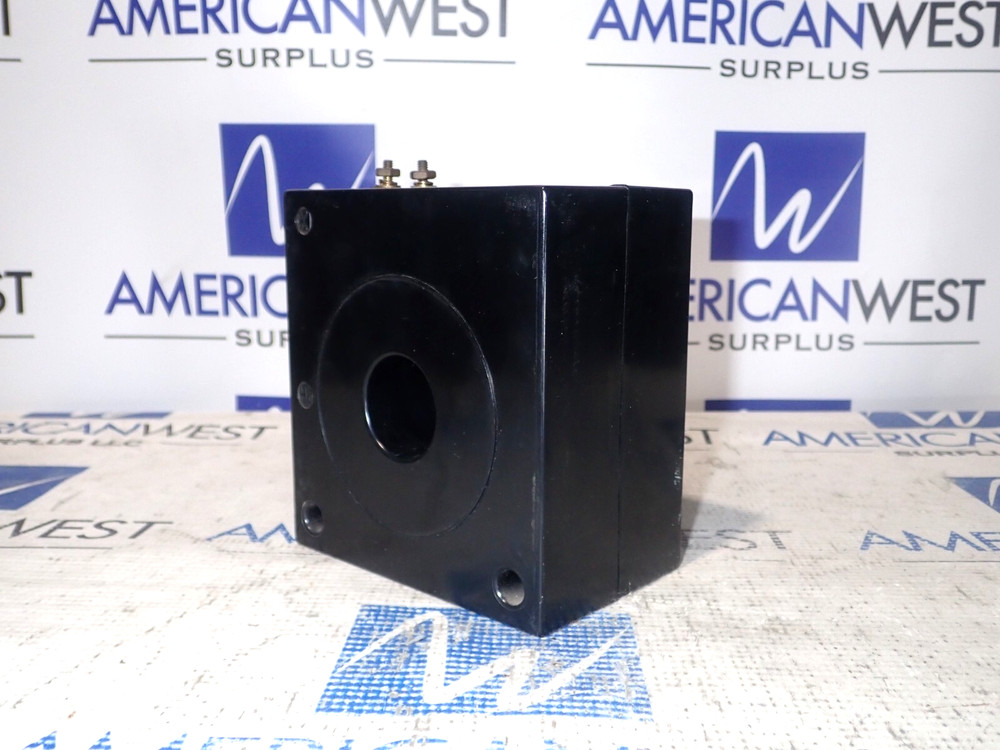 Instrument Transformers 21-201 Ratio 200:5 A 600 Volt Current Transformer