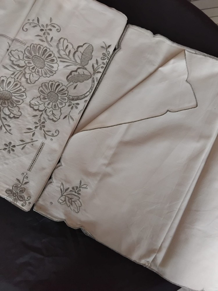 Embroidered Tablecloth 12