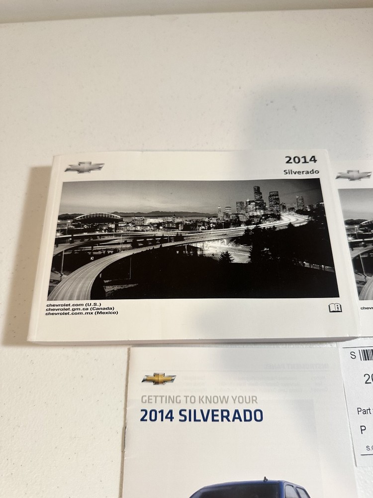 2014 Chevrolet Silverado Owner Manual Set