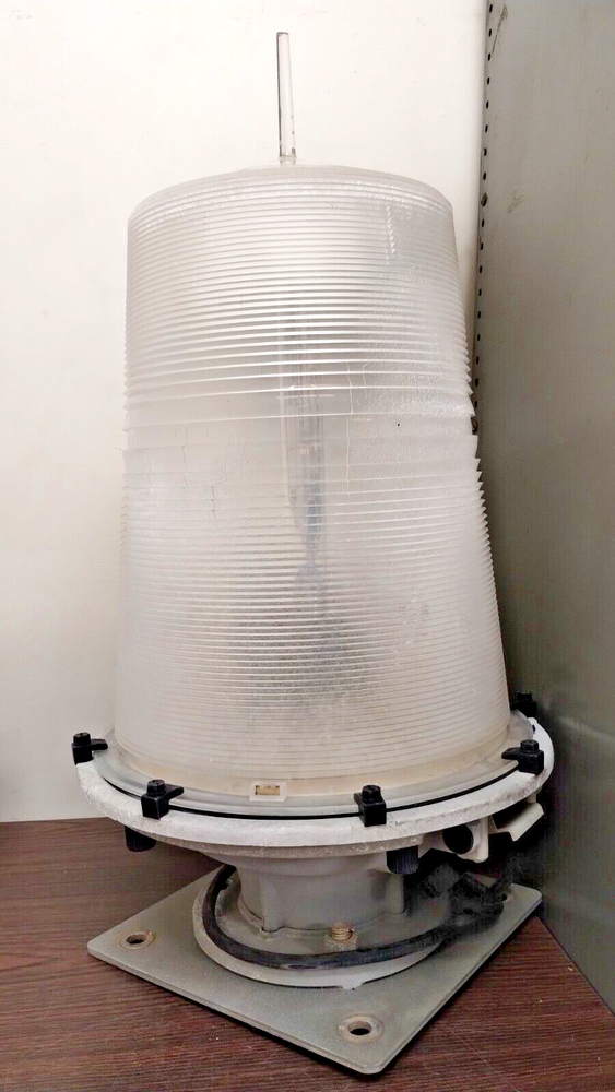 TWR Lighting FB-L-865 Beacon, Vintage High Voltage, pulled working.