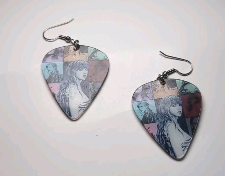 Taylor Swift Guitar Pick Earrings NWT