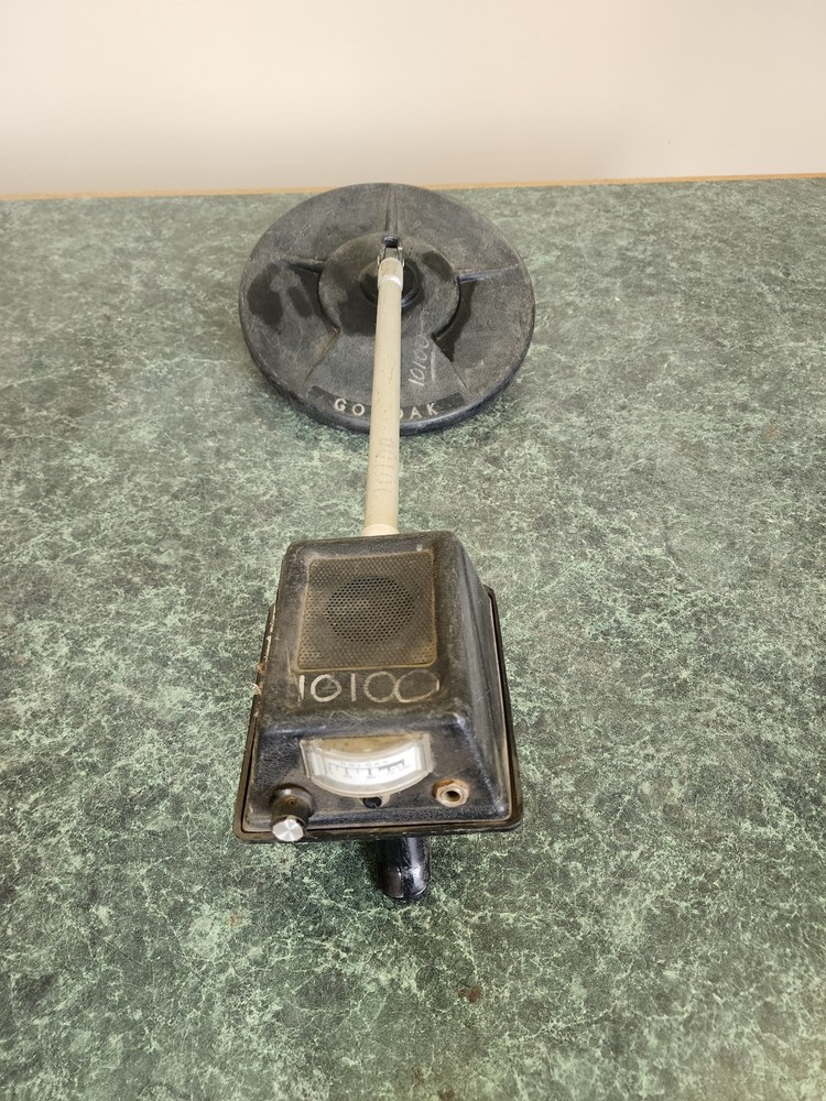 GOLDAK Model 720 Metal Detector - Tested