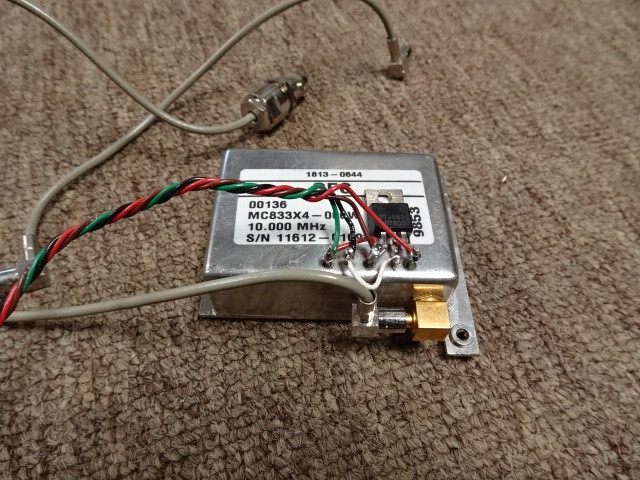 10 MHz Frequency Reference 0.01 ppm, 0 dBm (1.4Vpp)  Sine Wave Output