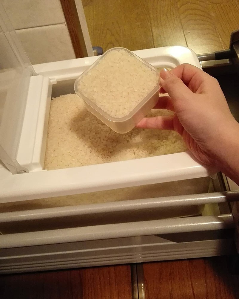 Sanko plastic White with Japan-Made Rice bin Rice case 5Kg Type Measuring C