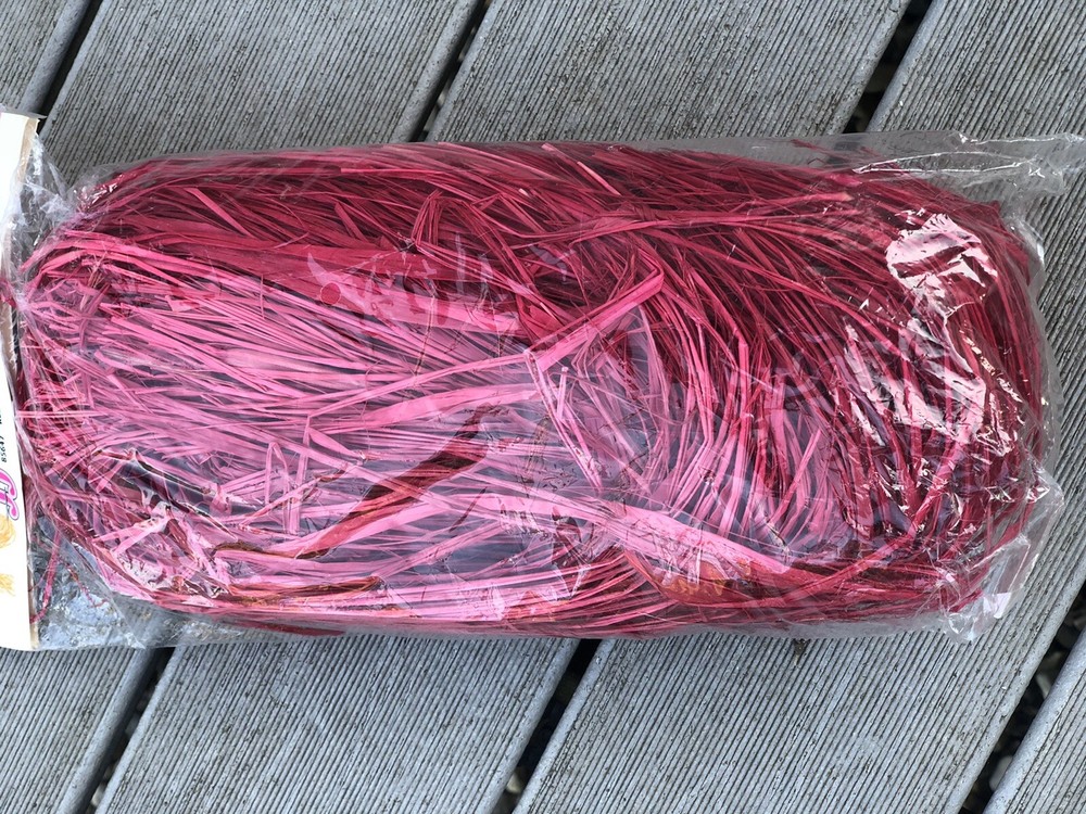 Raffia, red, 6 oz package