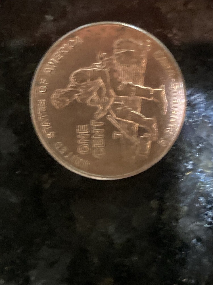 2009 Lincoln sitting on a log Penny No Mint Mark Errors
