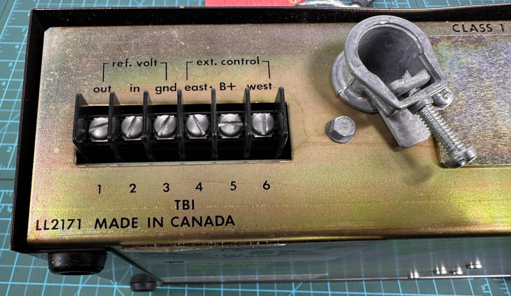 General Instrument Motor Control 39-49301-03-1 Satellite Controller Powers On