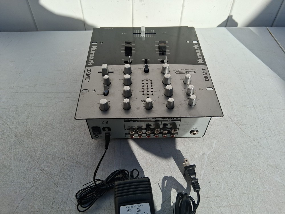 Numark Dxm01 DJ Mixer