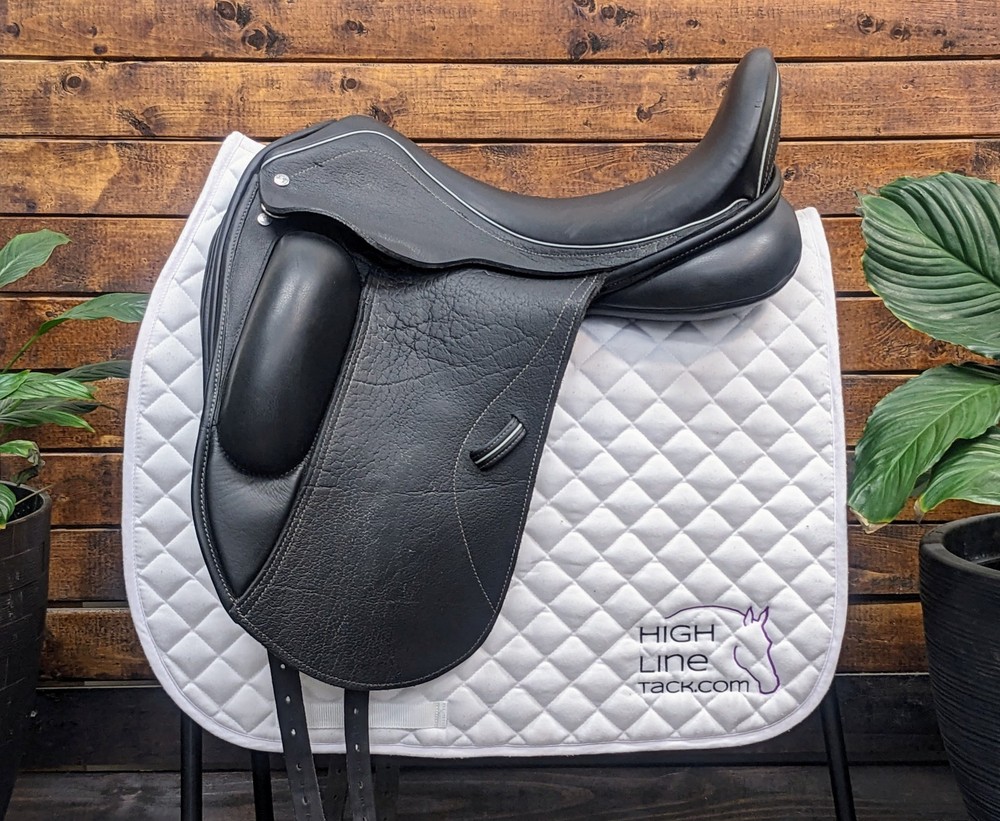 18" Custom Saddlery Advantage R *ON TRIAL*