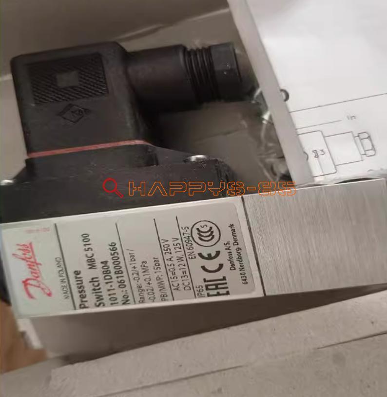 1PCS Danfoss 061B000566 pressure switch new
