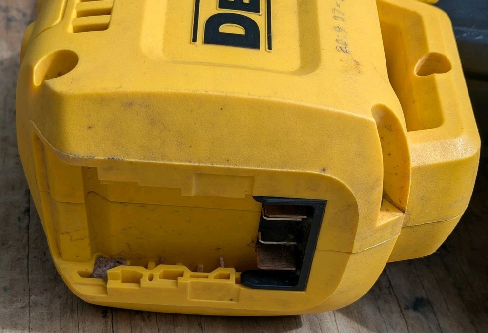 DEWALT DCST925 20V MAX 13" Cordless String Trimmer - Untested - For Parts