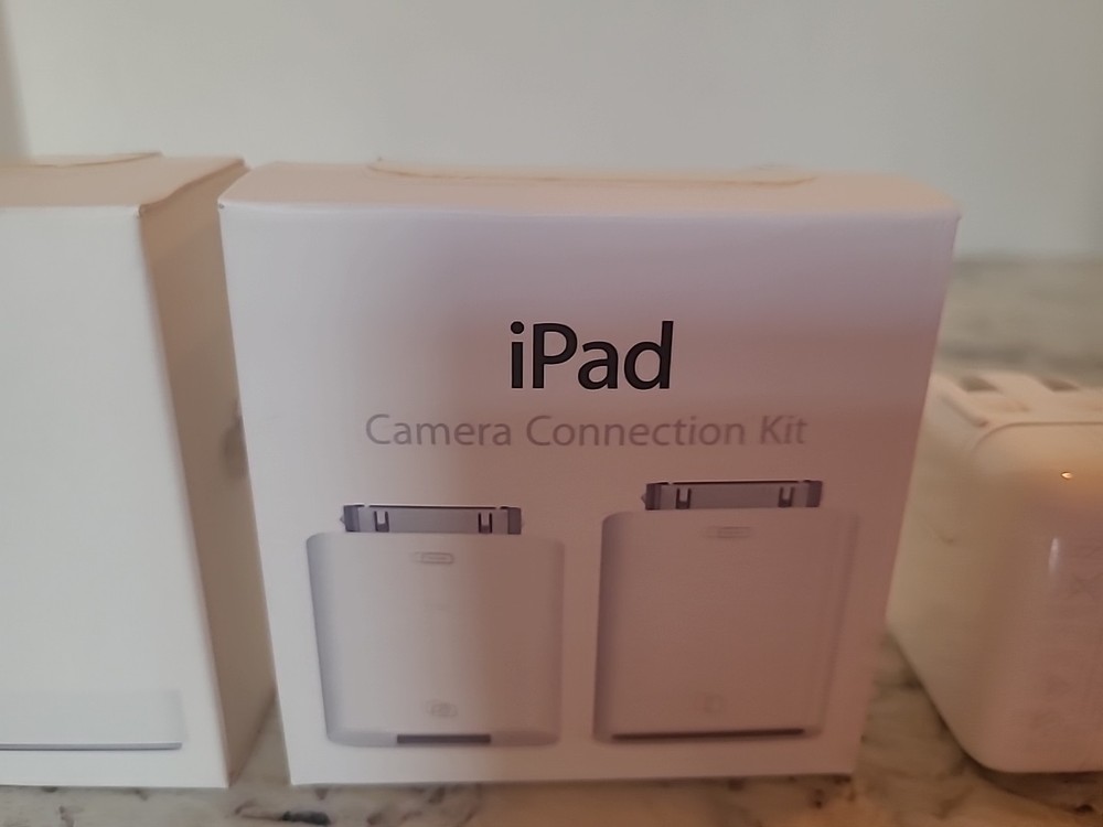 NEW Apple iPad Camera Connection Kit + Dock & Adapter Lot