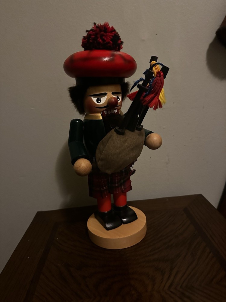 Steinbach Nutcracker 15" Scottish Bagpiper