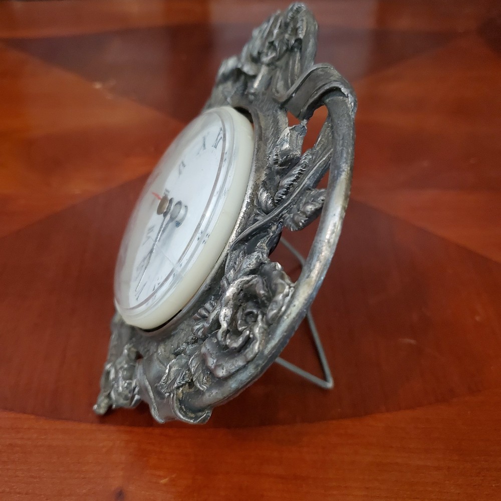 Glory Land Desk Clock