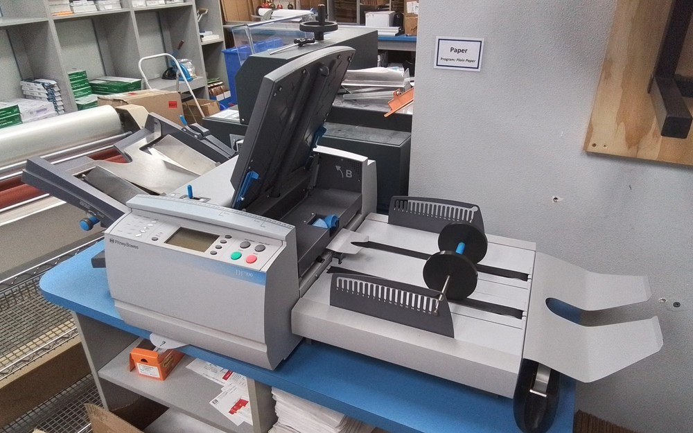 Pitney Bowes DF900 Folding Machine