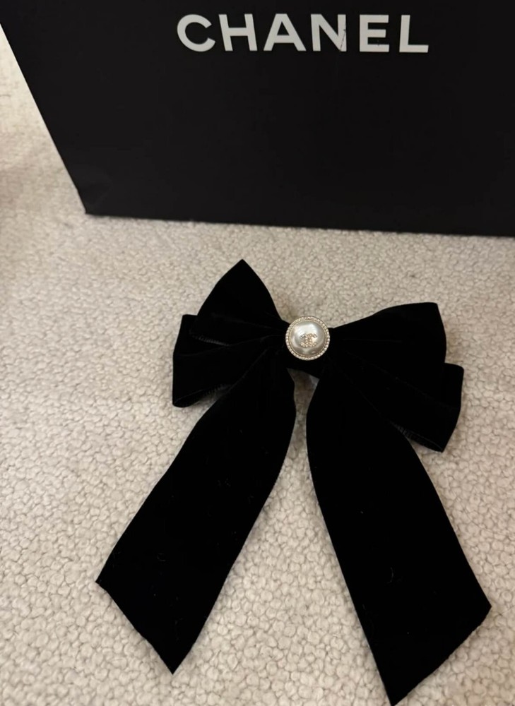 Authentic LIMITED FIVE Chanel 2024 Christmas Charms Set