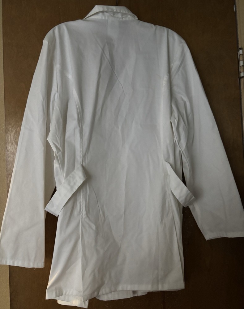 META Button-Front Lab Coat Size 20 Women’s White