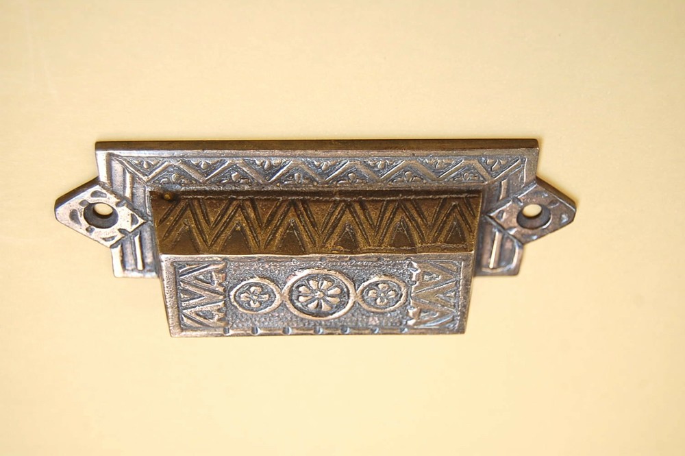 Great Vintage Design Victorian Drawer Pull-Bin Pull, Antique Brass Finish #404 H