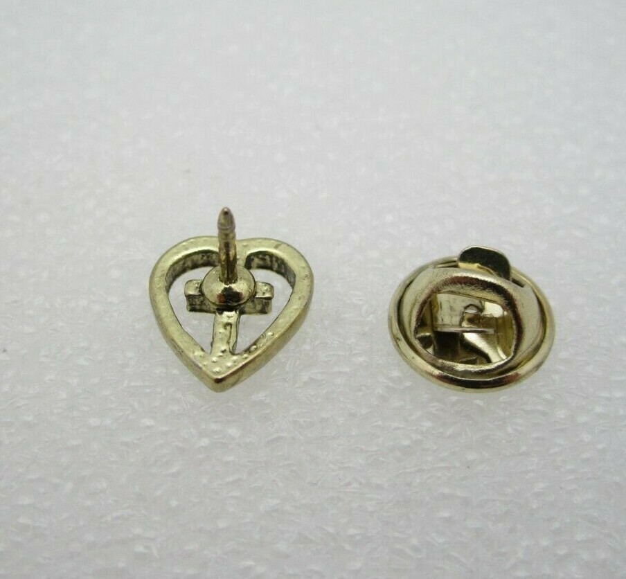 Cross in Heart Shape Lapel Pin (A128)