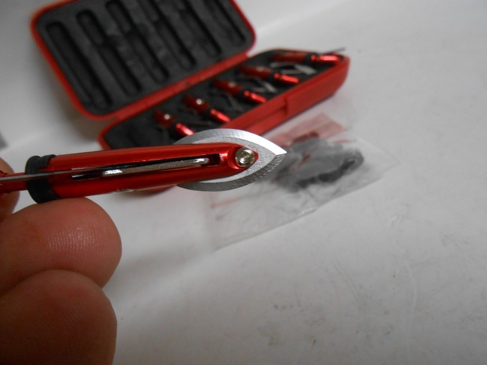 Rage expandable broadheads 100 grain, 6 pcs + Protective Case