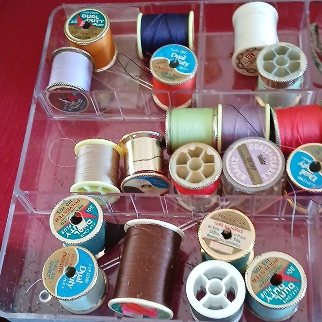 Sewing Basket, Green Plastic with Spools, Thread, Needles, Pincushions Vinitage