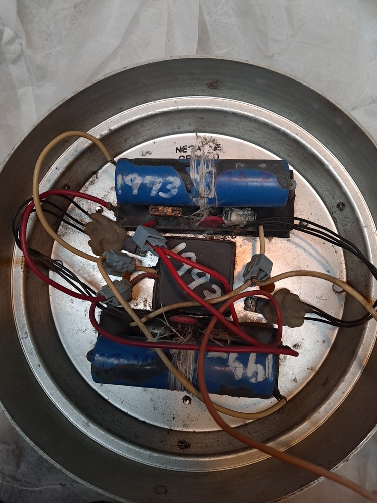 Star Strobe Light Beacon Model 200AH, 12 VOLT, NR