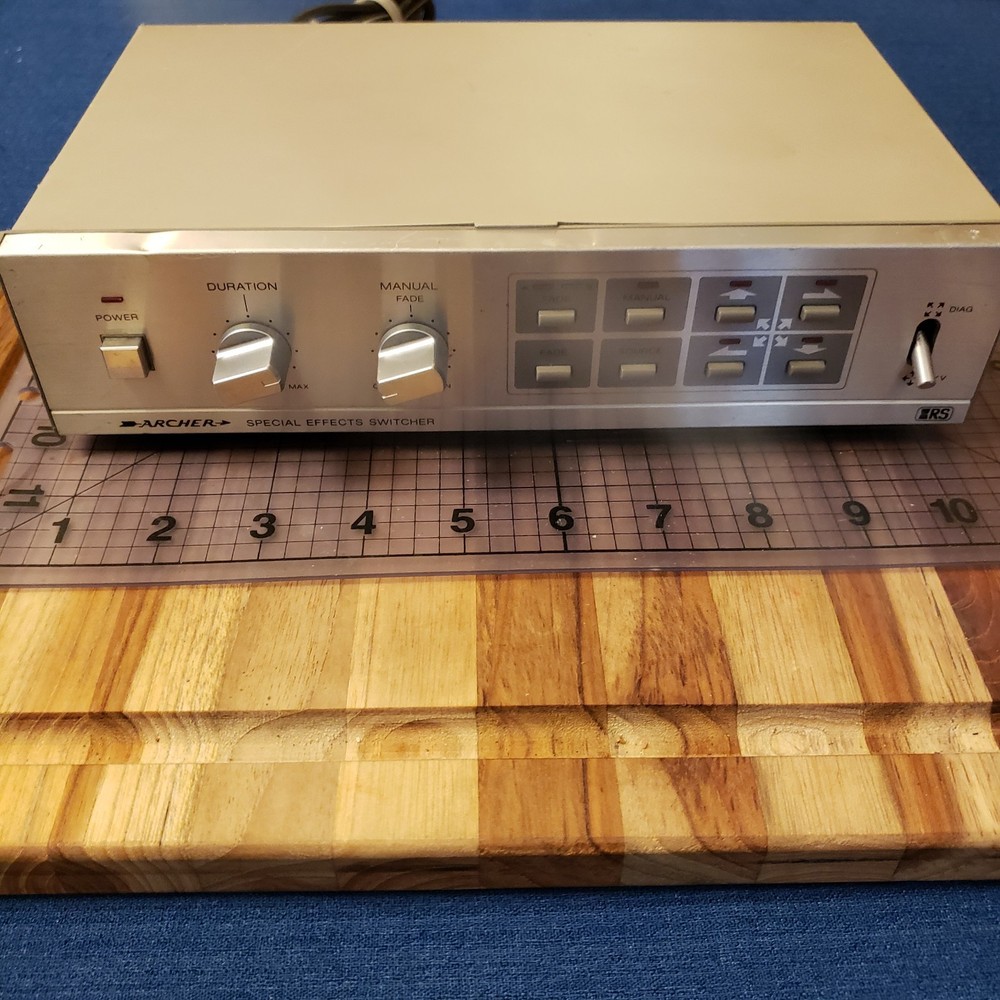 Archer 15-1274 Video Special Effects Switcher Analog POWERS ON, UNTESTED