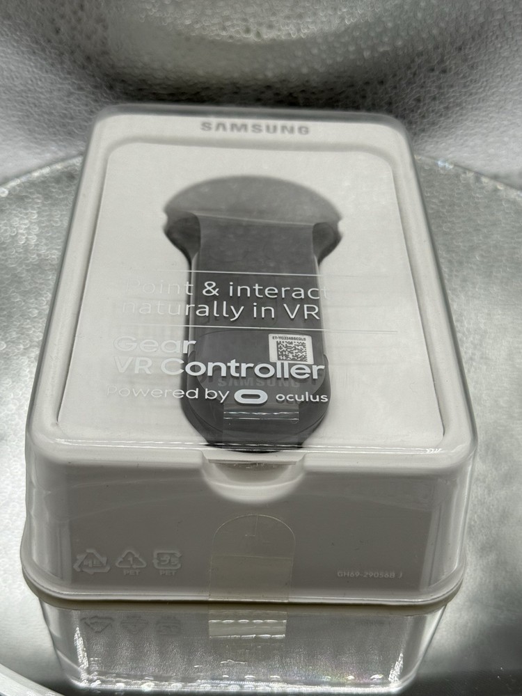 Samsung ET-YO324BBEGUS Gear VR Controller - Black