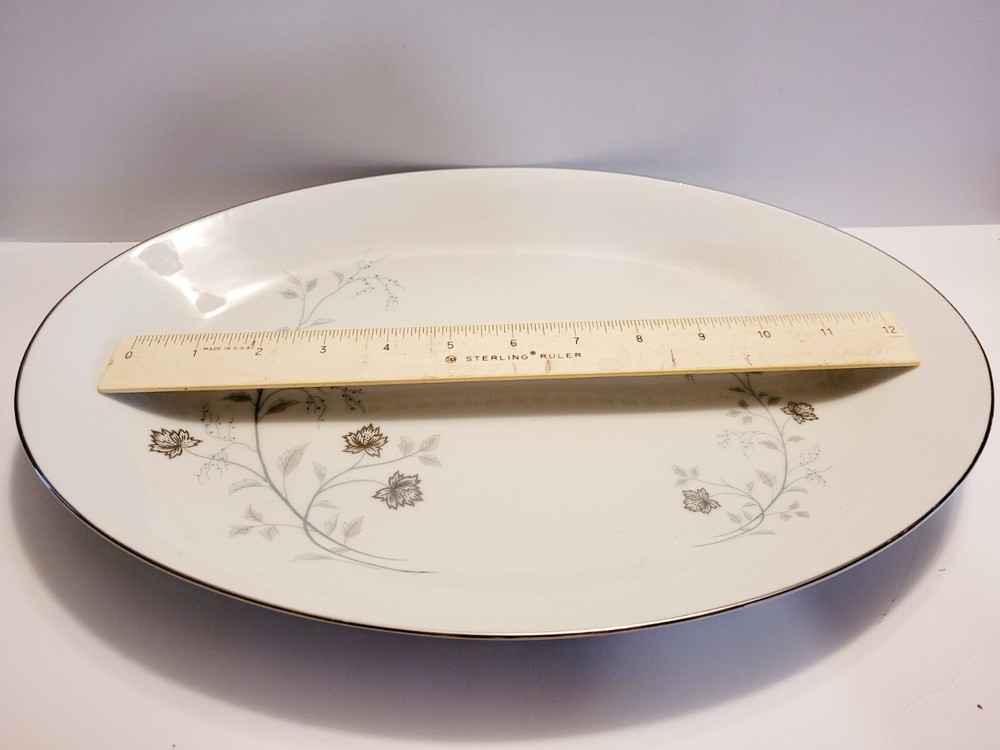 Arlen Fine China 8 Piece Set