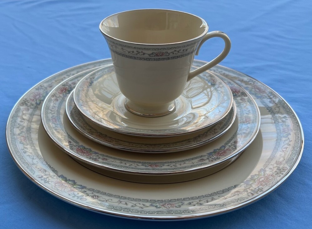 Lenox Charleston 5-Piece Place Setting USA Mint