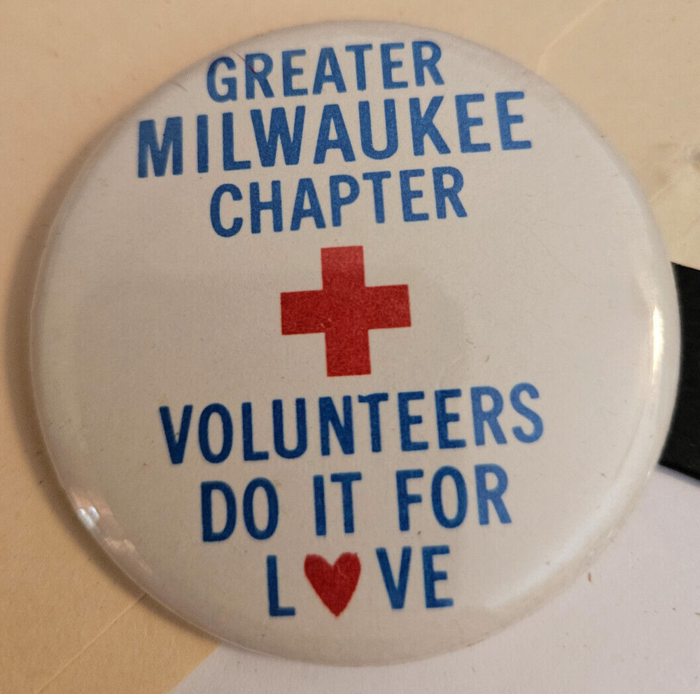 Greater Milwaukee Red Cross Volunteer Button