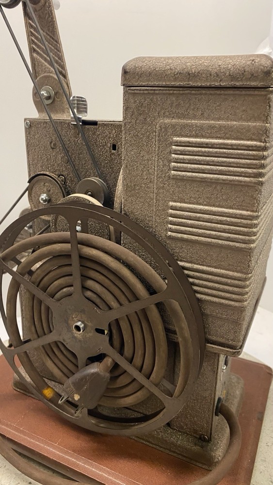 Antique 8mm Keystone Eighty Projector Tested W/Carrying Case