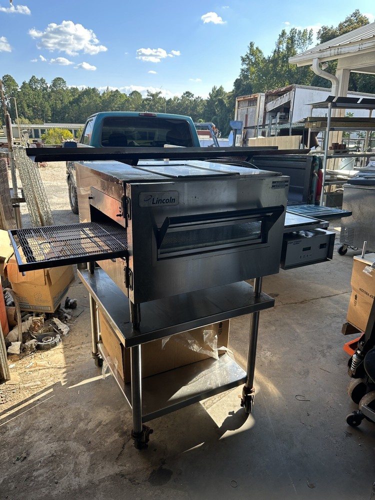lincoln Impinger II Conveyor Oven 3 YEARS OLD