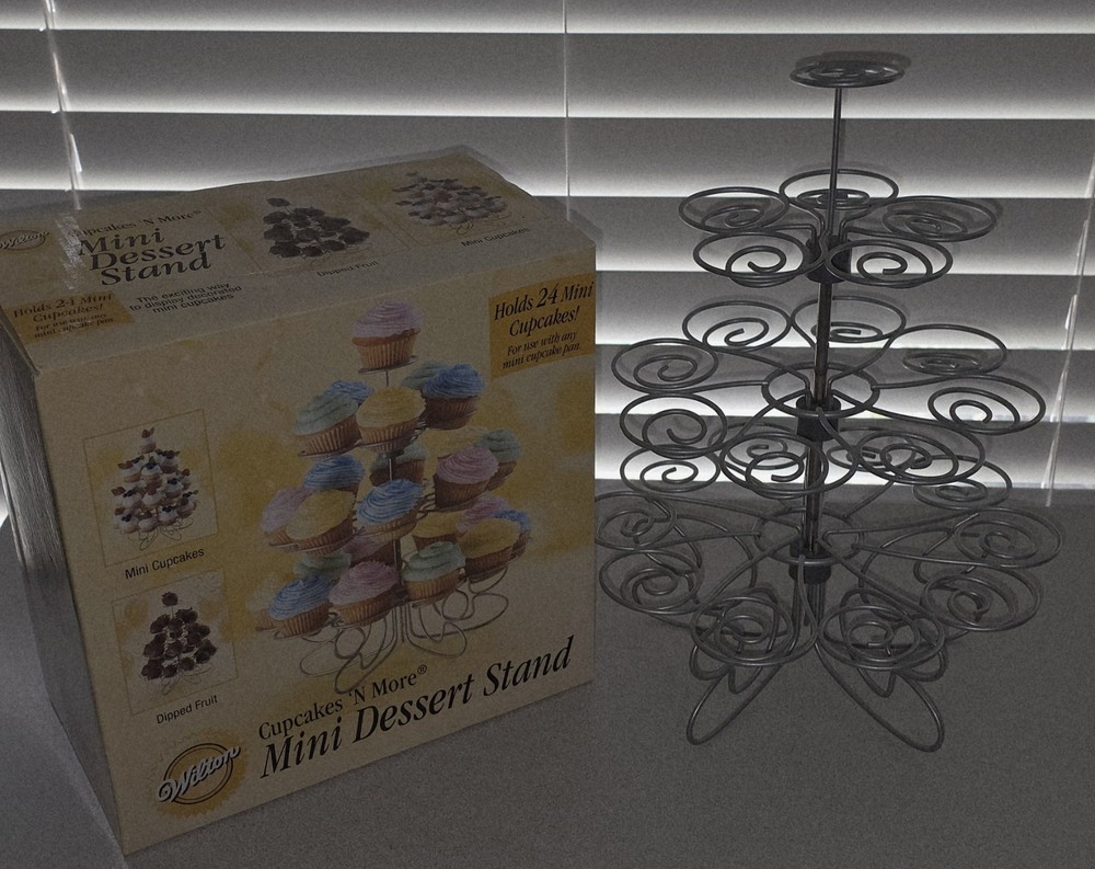 Wilton Mini Dessert Stand New
