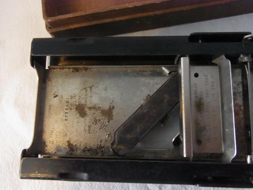 Antique British Allegro Mechanical Razor Blade Sharpener #AH