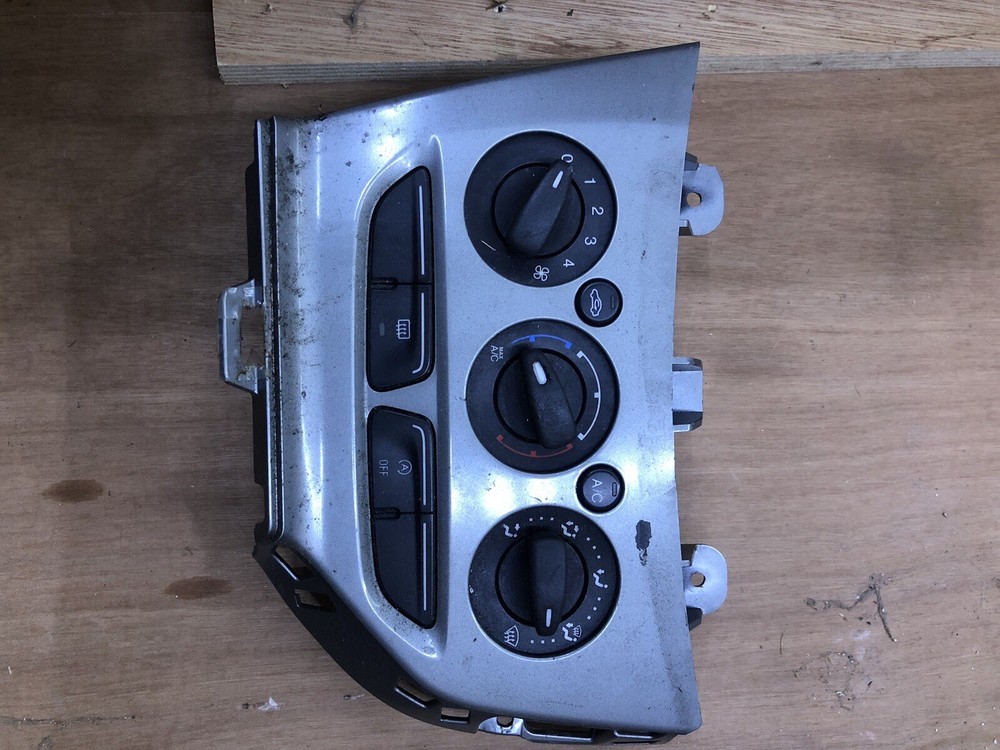 Ford Focus MK3 A/C Heater Climate Control Module BM5T18549