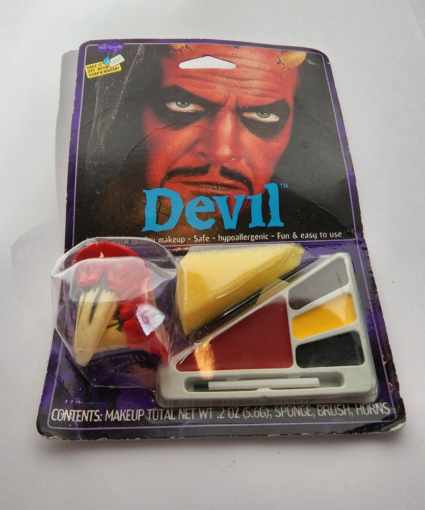 Fun World Devil Makeup Kit