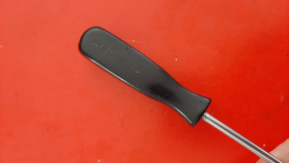 Snap-on Tools SSDC4 4" Clutch Head Black Hard Handle Screwdriver Tool USA