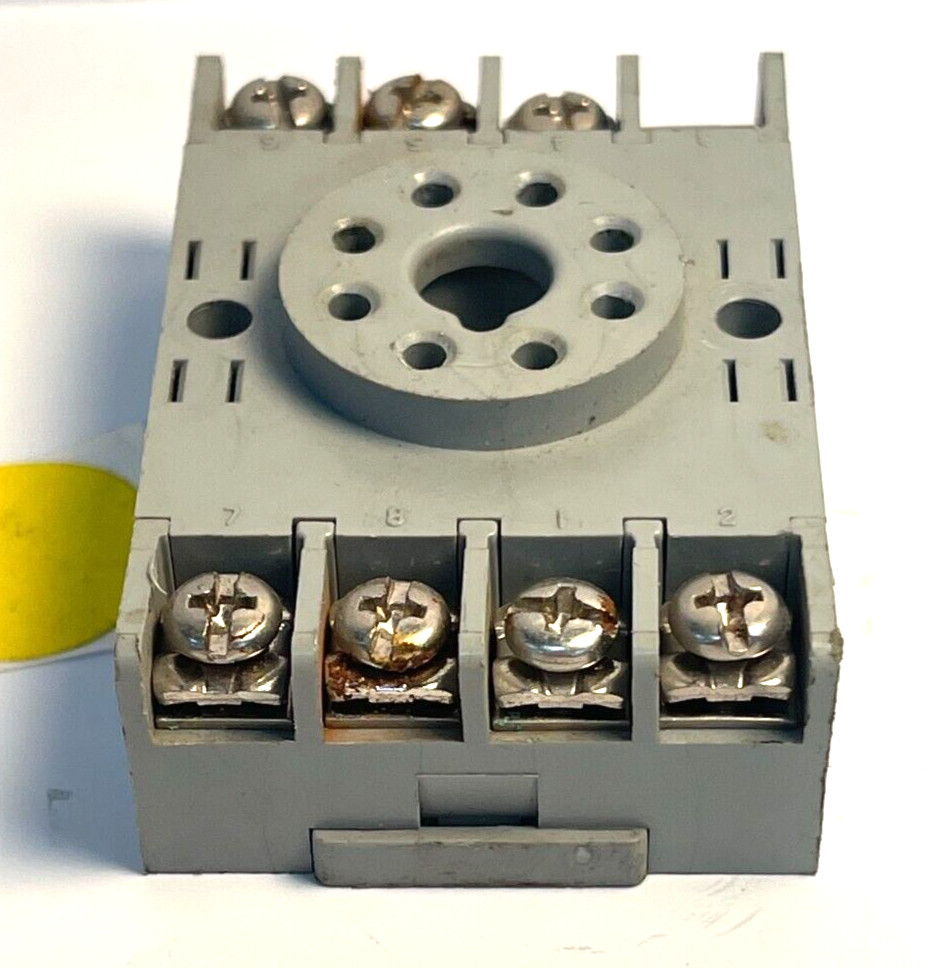 97720C-E 8-PIN 8-CONNECTION RELAY SOCKET