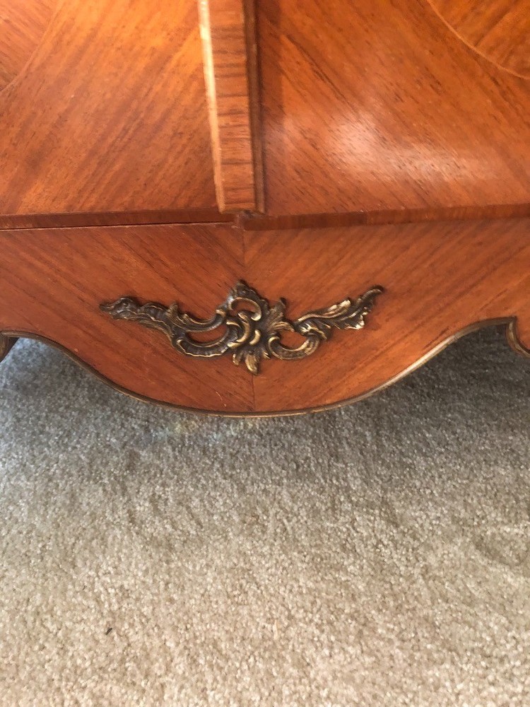 ANTIQUE ITALIAN ARMOIRE
