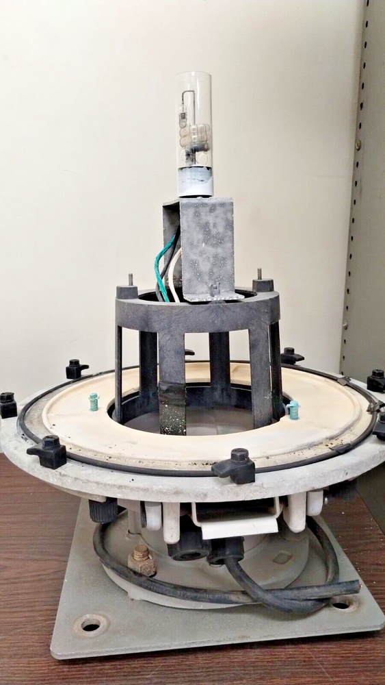 TWR Lighting FB-L-865 Beacon, Vintage High Voltage, pulled working.