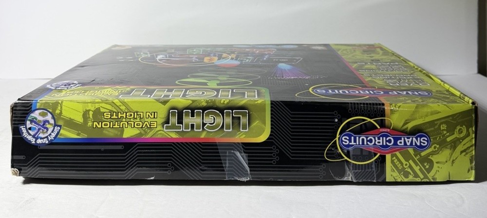 Snap Circuits LIGHT Evolution In Lights Electronics Exploration - Elenco SCL-175