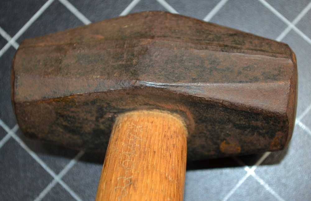 TRUE TEMPER - HAND DRILLING HAMMER - 3# - ALL ORIGINAL - RUBBER GRIP HANDLE